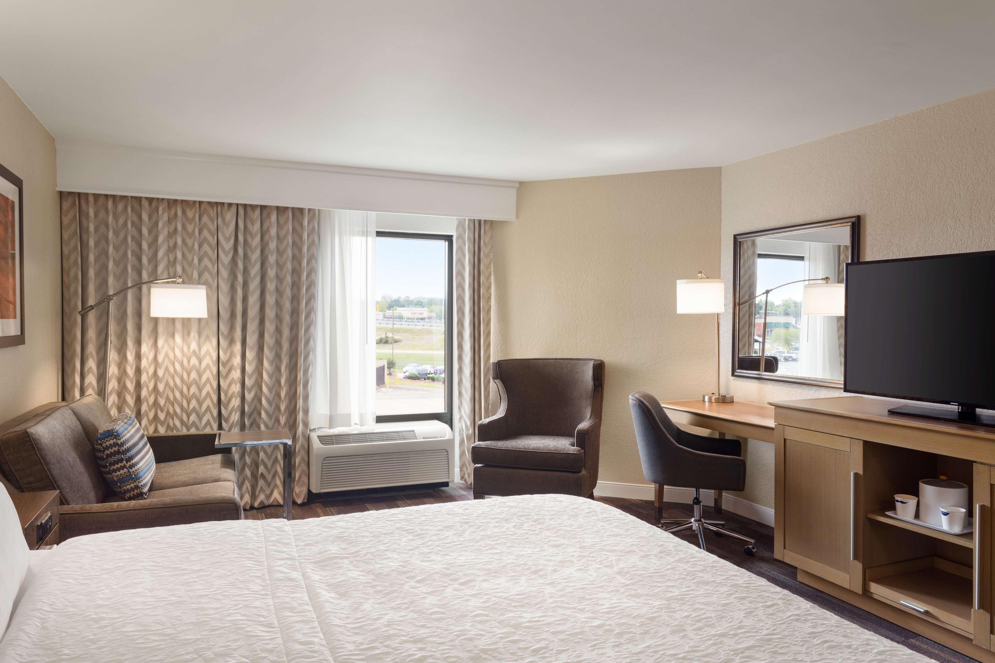 Hampton Inn By Hilton Fort Smith Exteriör bild