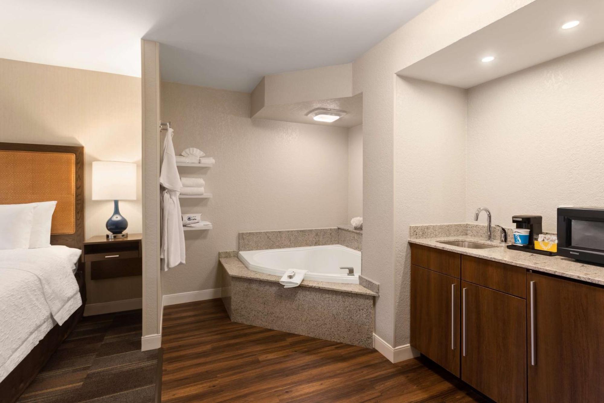 Hampton Inn By Hilton Fort Smith Exteriör bild