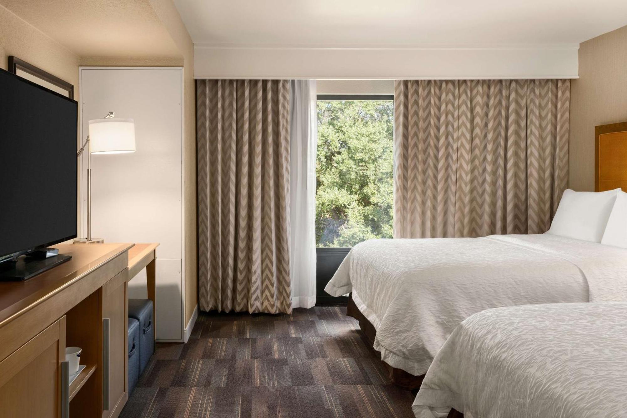 Hampton Inn By Hilton Fort Smith Exteriör bild